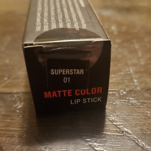 LiSi Cosmetics Matte Color Lipstick 01 - Picture 3 of 3